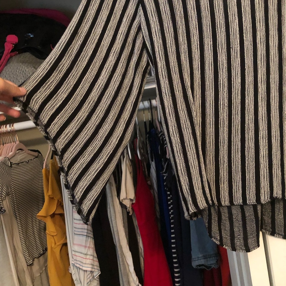 Blouse - Picture 2 of 3